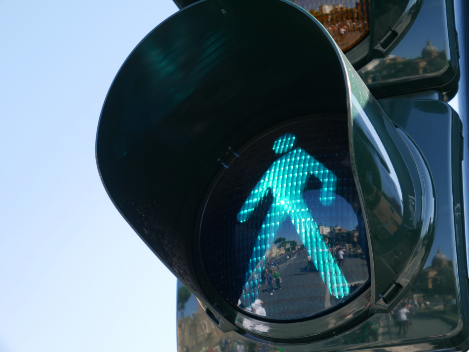 На Невском проспекте установили новый светофор 