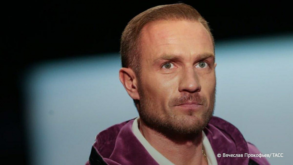 Опрос показал, что россияне назвали фигуриста Романа Костомарова спортсменом года