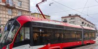 Авария «сковала» движение трамваев в Кировском районе